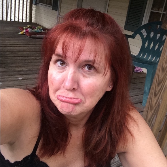 Meet your Posher, Pamela - Picture 1 of 1